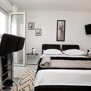apartments-itd.hotels-in-trogir.com/