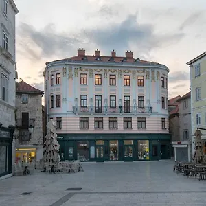 4* Hotel Square Heritage