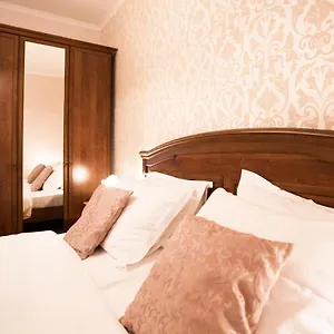 apartments-villa-paradise.hotels-in-trogir.com/